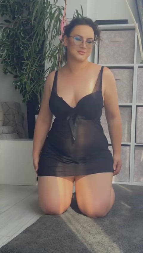 Do you have a friend who sends you nudes, or do you need better friends👀