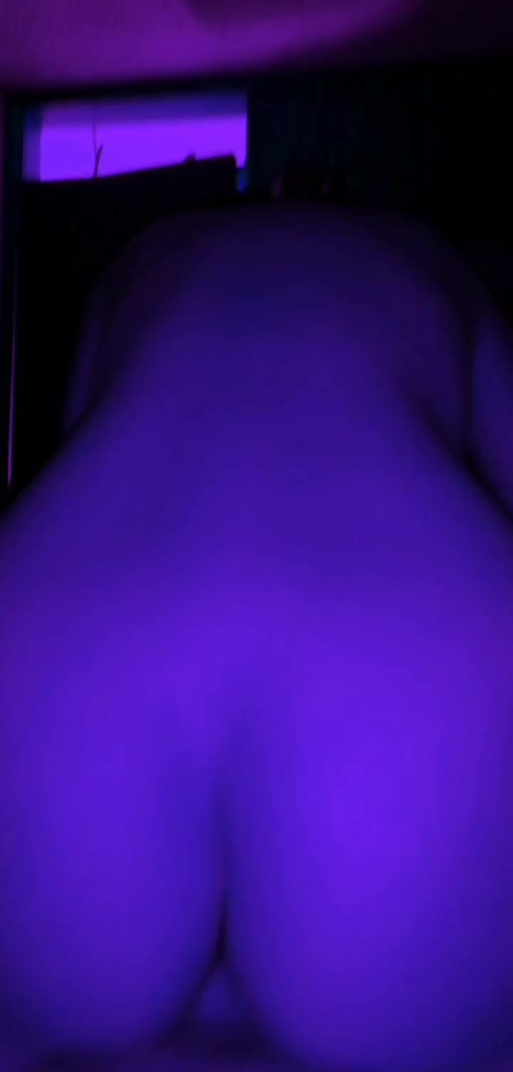 PAWG girlfriend impaling herself with daddy's big cock