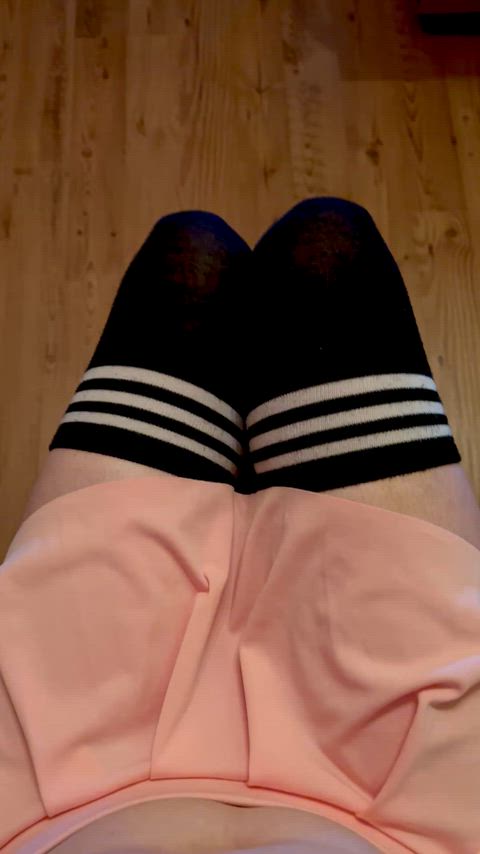 Showing off my new dick :3