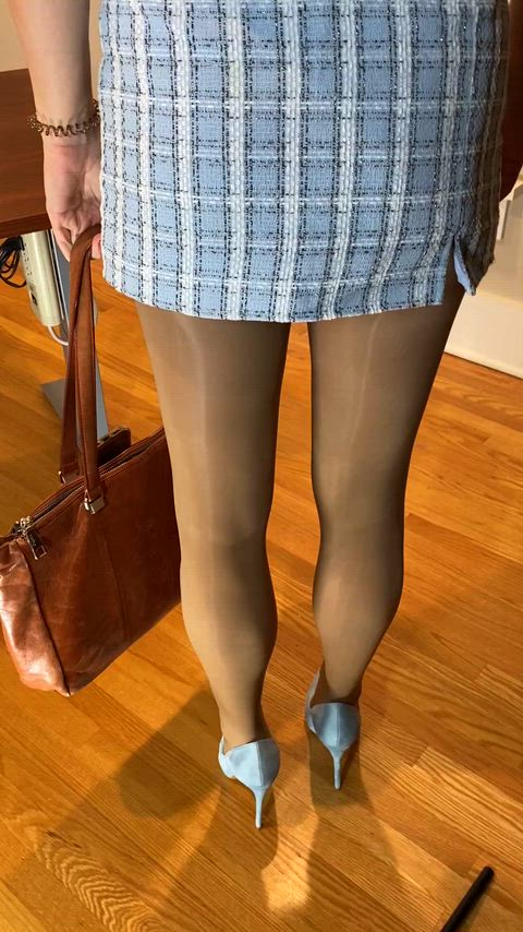 It's hump day in the office 🥰