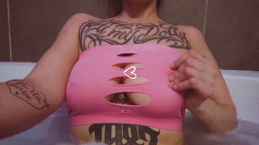 🩷 hot girls take baths… [ Lethbridge girl ]