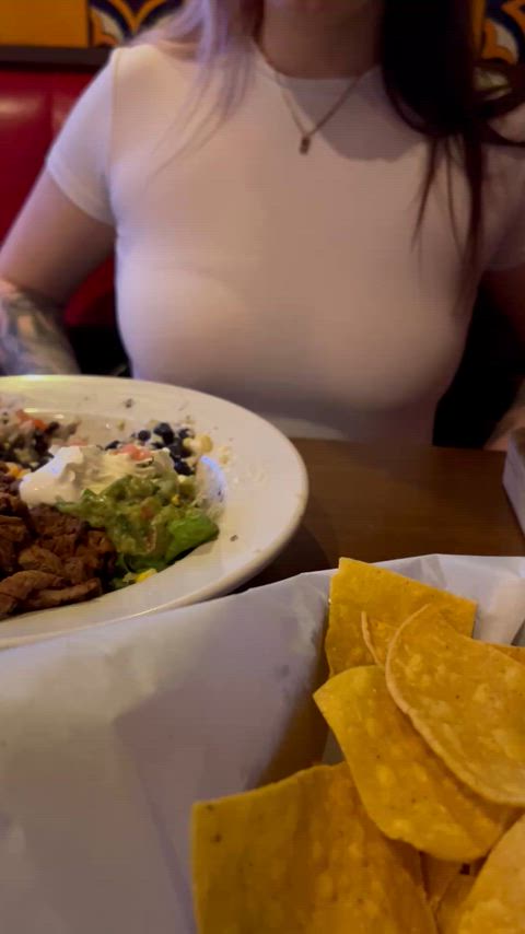 showing off at dinner 🙈