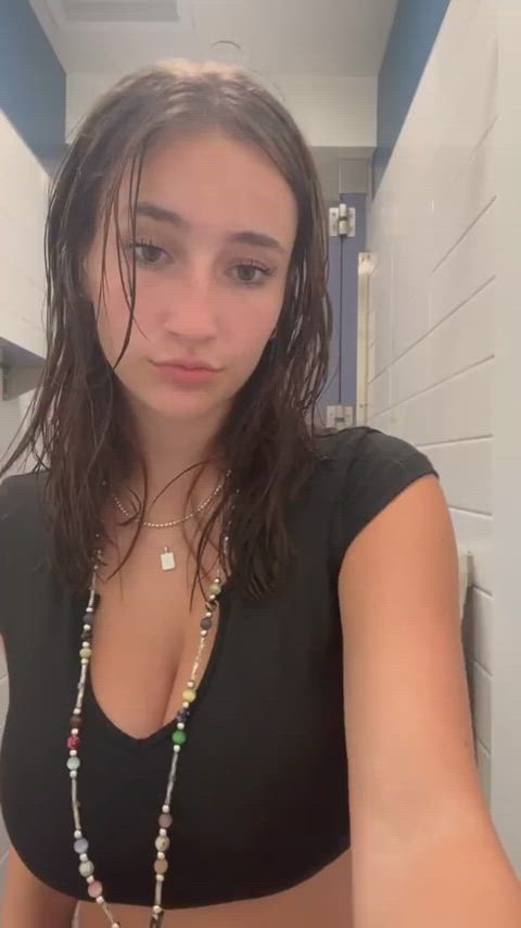 Your girls horny at work and sends you this…