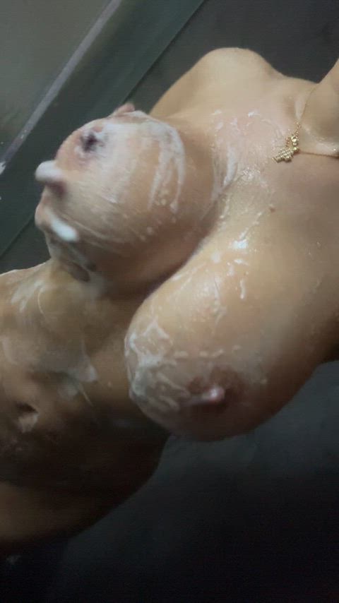 Come with me in the shower and eat this