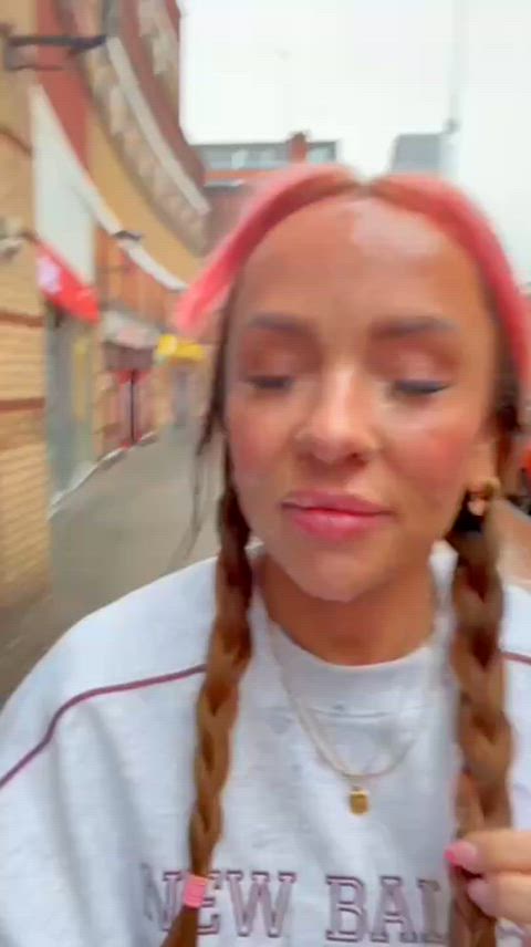 Walking around knowing people could see my face was covered in cum was so (f)un