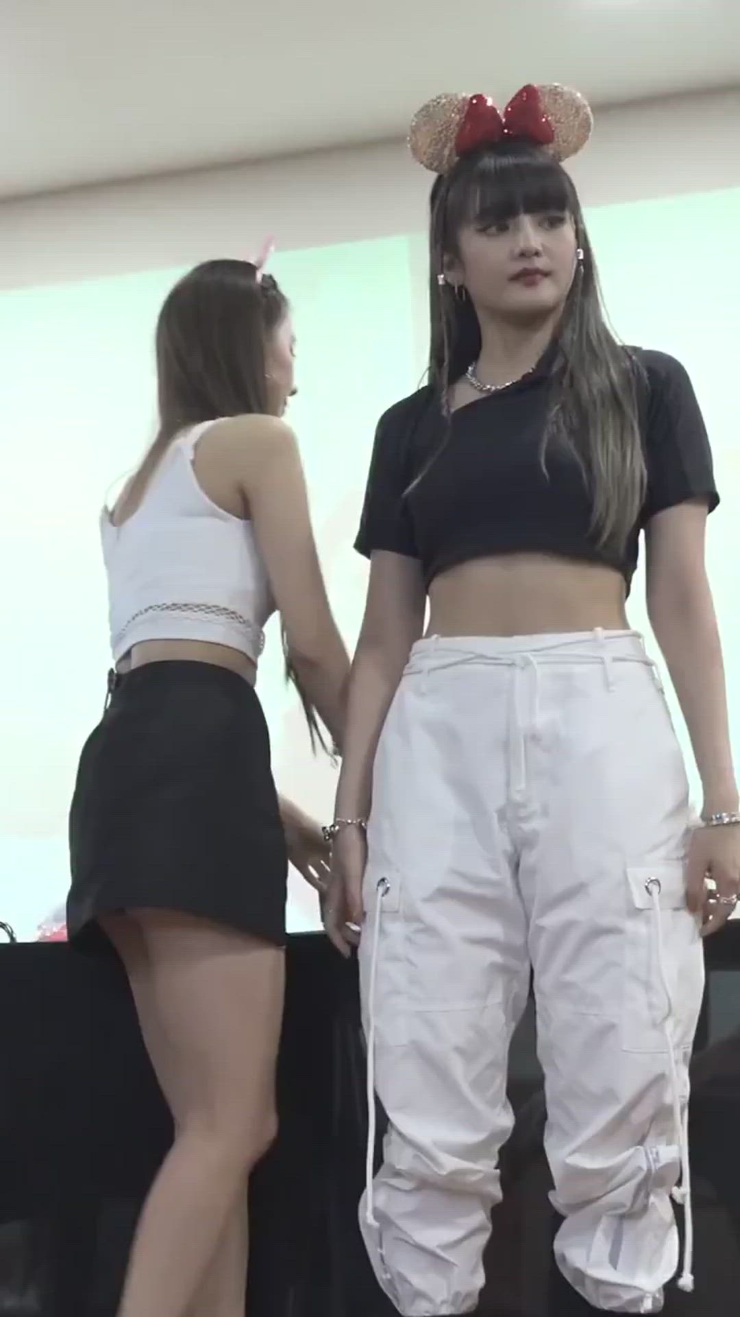 Idle - Miyeon ft. Minnie