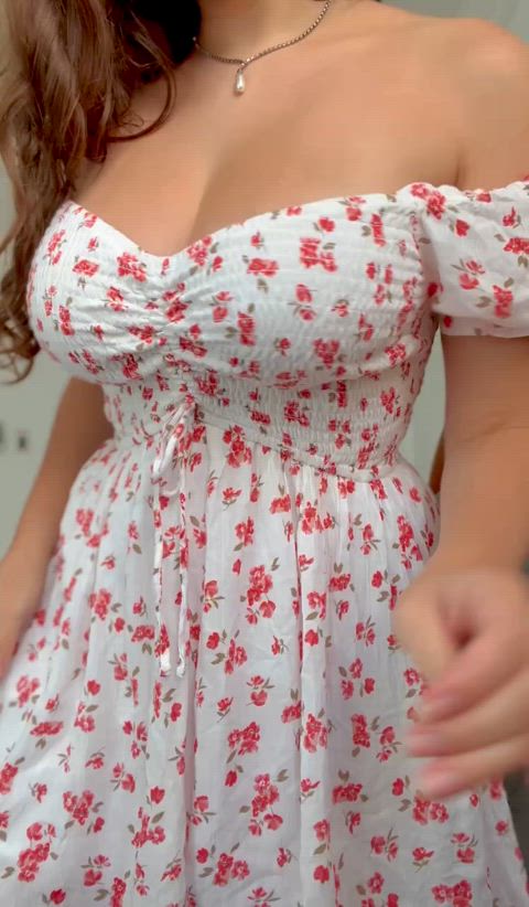 Amateur Armpits Beautiful Busty College Dress Tanlines Titty Drop Titty Fuck r/TikTits Porn GIF by lamsinka89