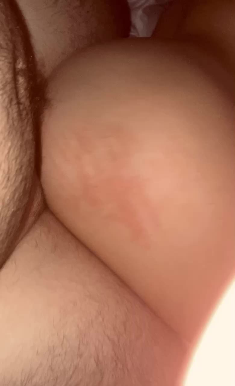 love making that ass bounce 🤤
