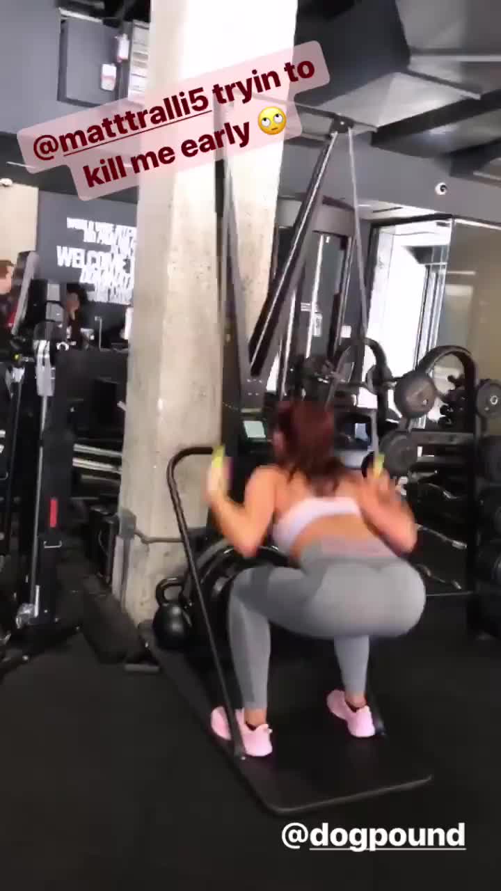 Danielle Moinet round booty