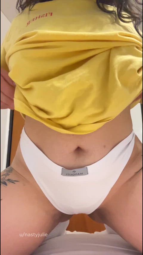 I’m online and this time I’m looking for a birthday boyfriend… married is a bonus <3