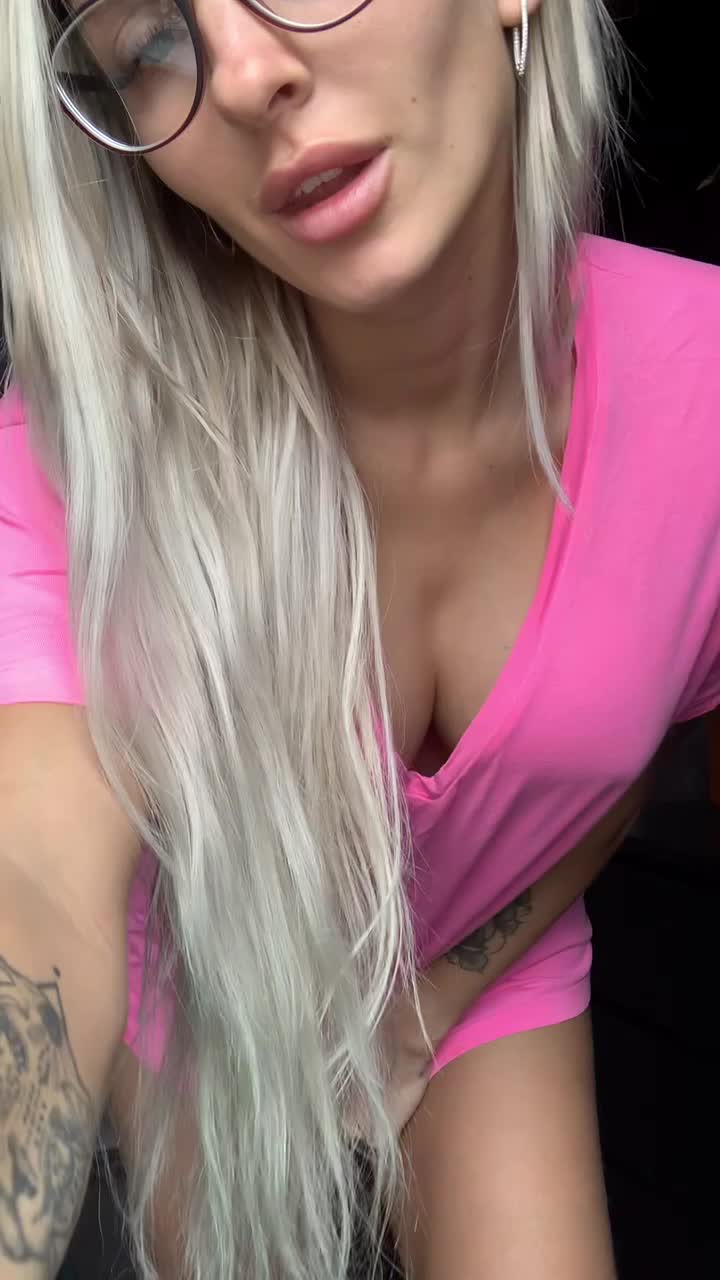 hey daddy... do you want to undress me completely?