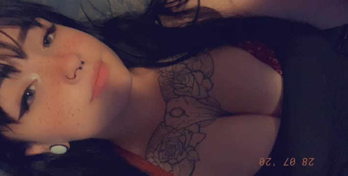 where would you rather cum. In my mouth or on my tits?🙊