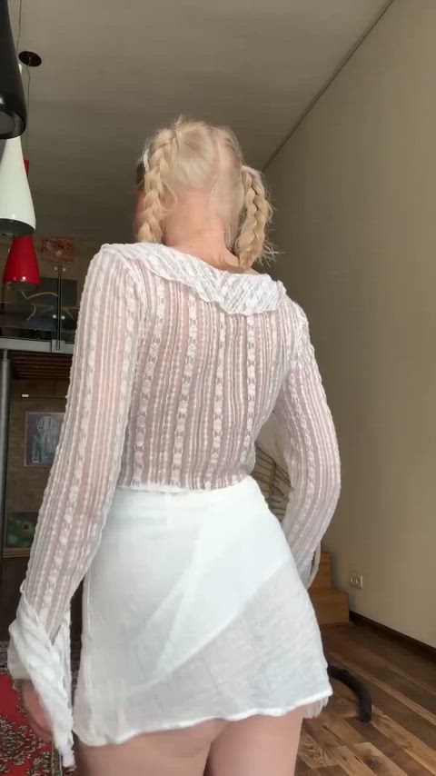 How do you like my upskirt view?