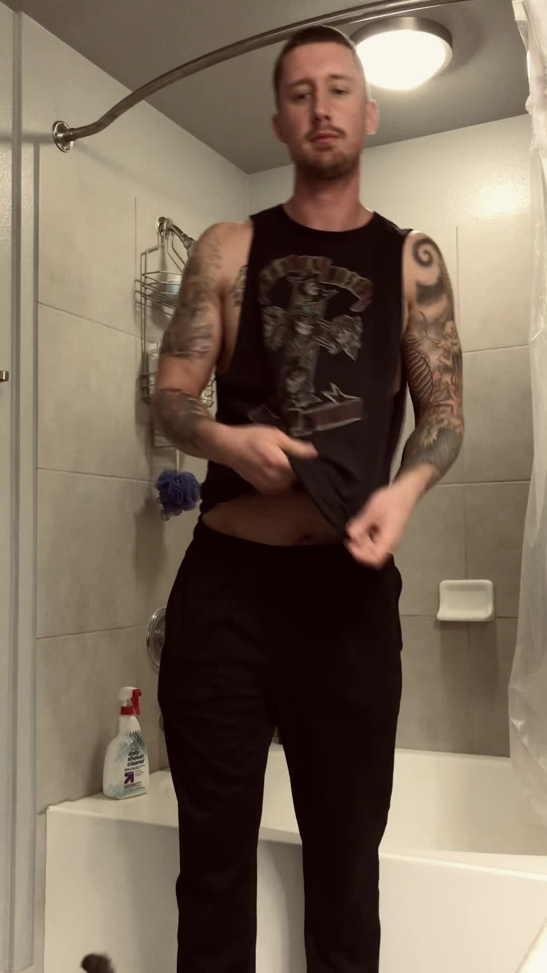 Post workout shower😻
