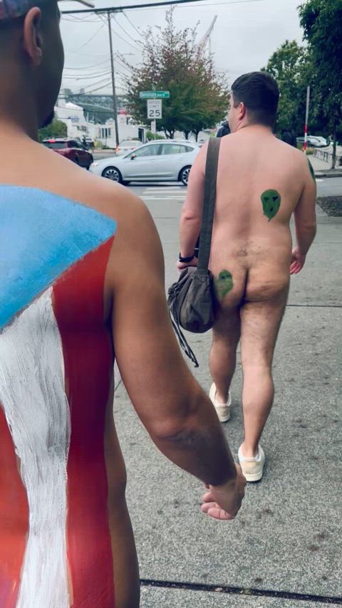 Walking to the solstice parade