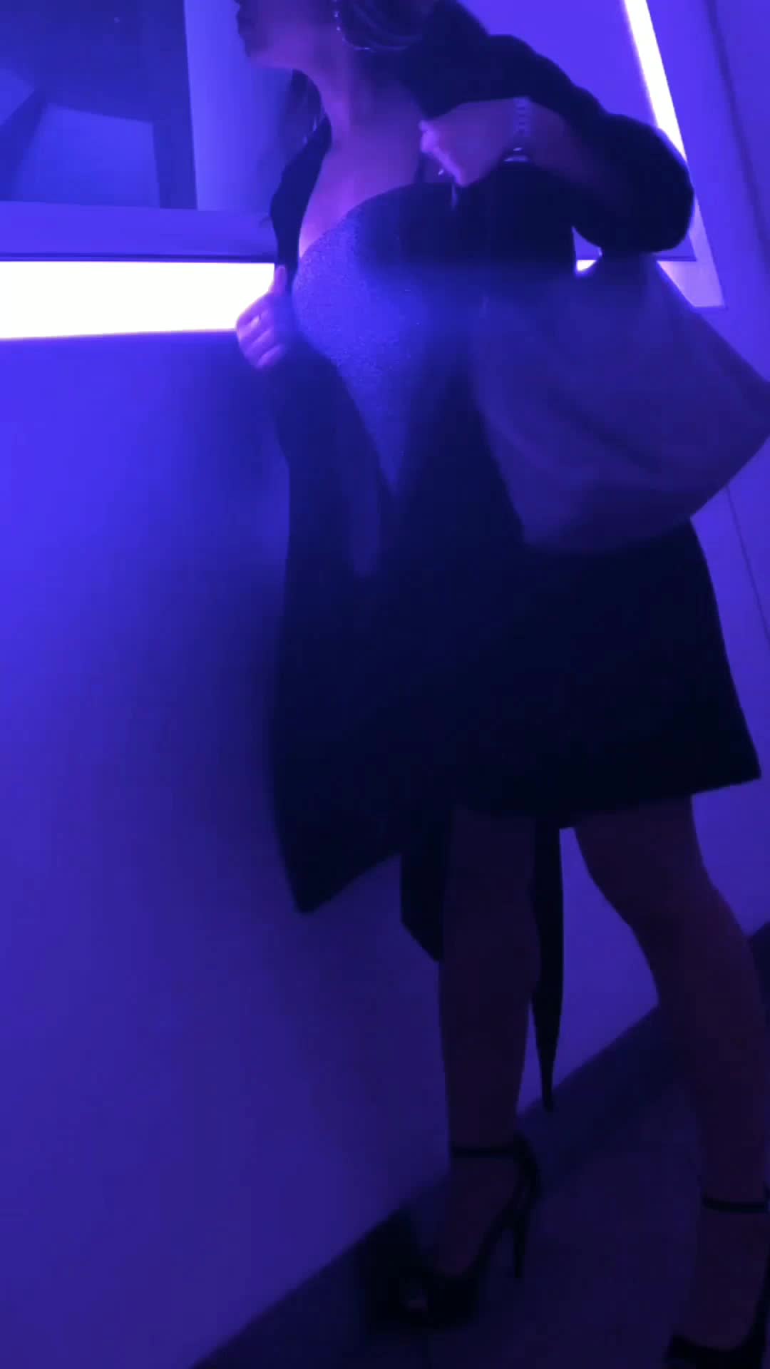 A little un in public