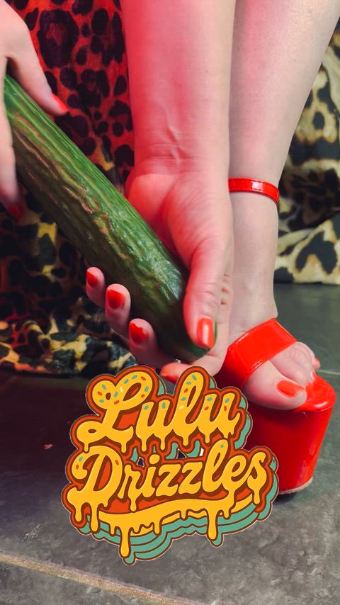Here I am showing you with a cucumber what I'd like to do to you - edge you until you're close and then crush you! K THANKS BYE! Lulu.xxx