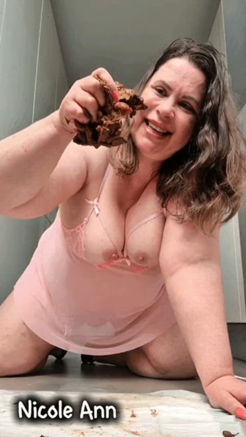 137 minutes, 14 video clips of pooping (F)