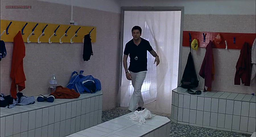 Restless (2009), Pauline Étienne.