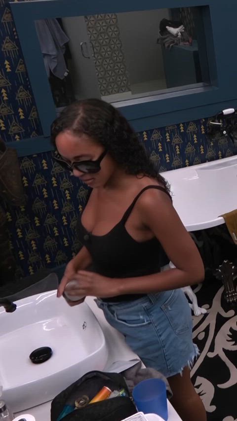 Ashley Thinks Nobody Watches - 2025-08-31 BB27