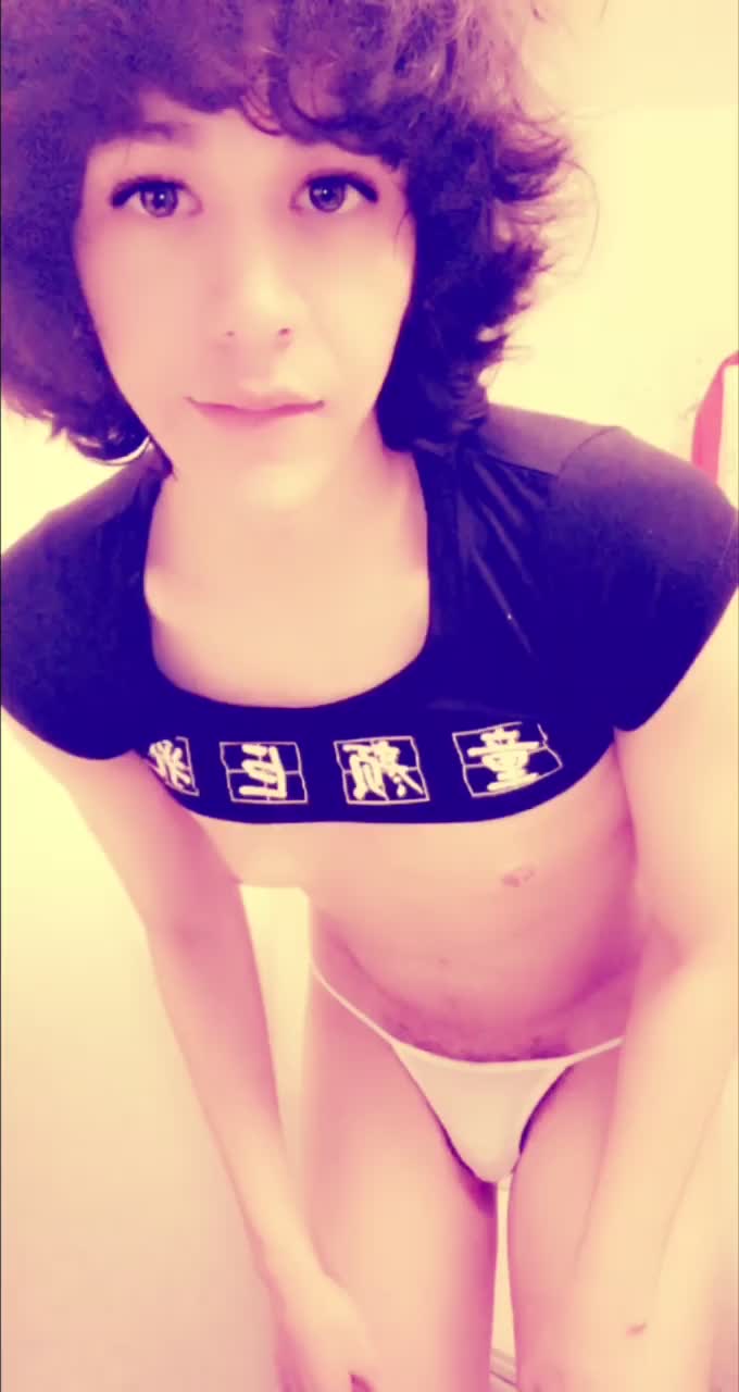 Haii daddy! Umm can I be your sissy girl?California sissy need group of BBC 🤲🏻
