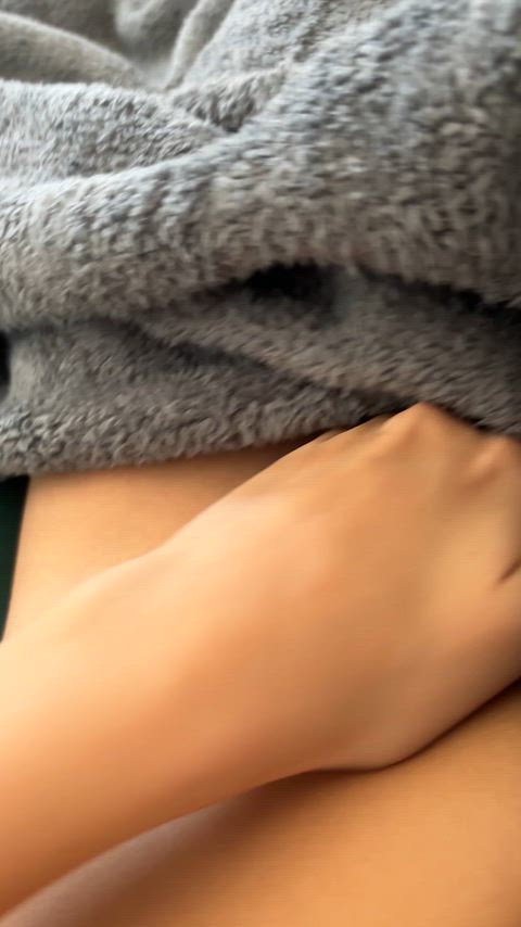 real men prefer a hairy pussy, right?