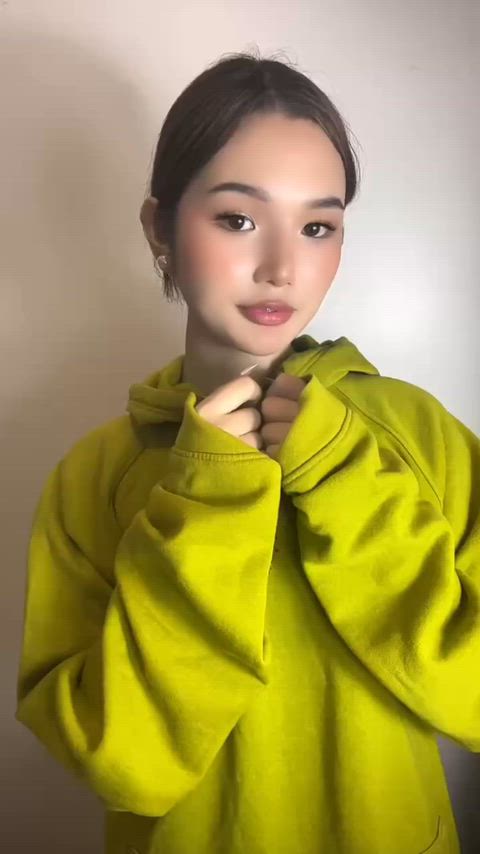 Blurred video preview