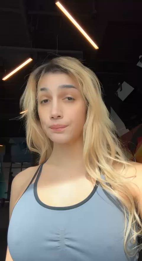 Leave a 💦 if you accept nudes from a cute blonde trans girl