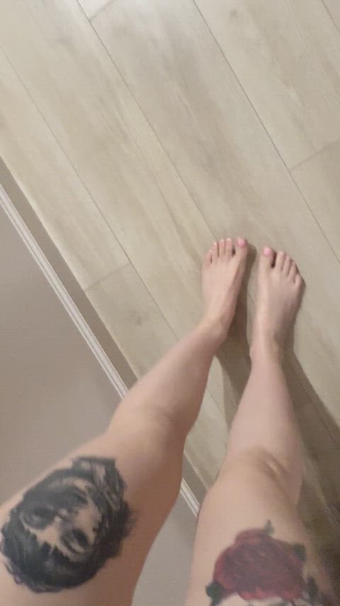 Just wake up. Rate my feet please