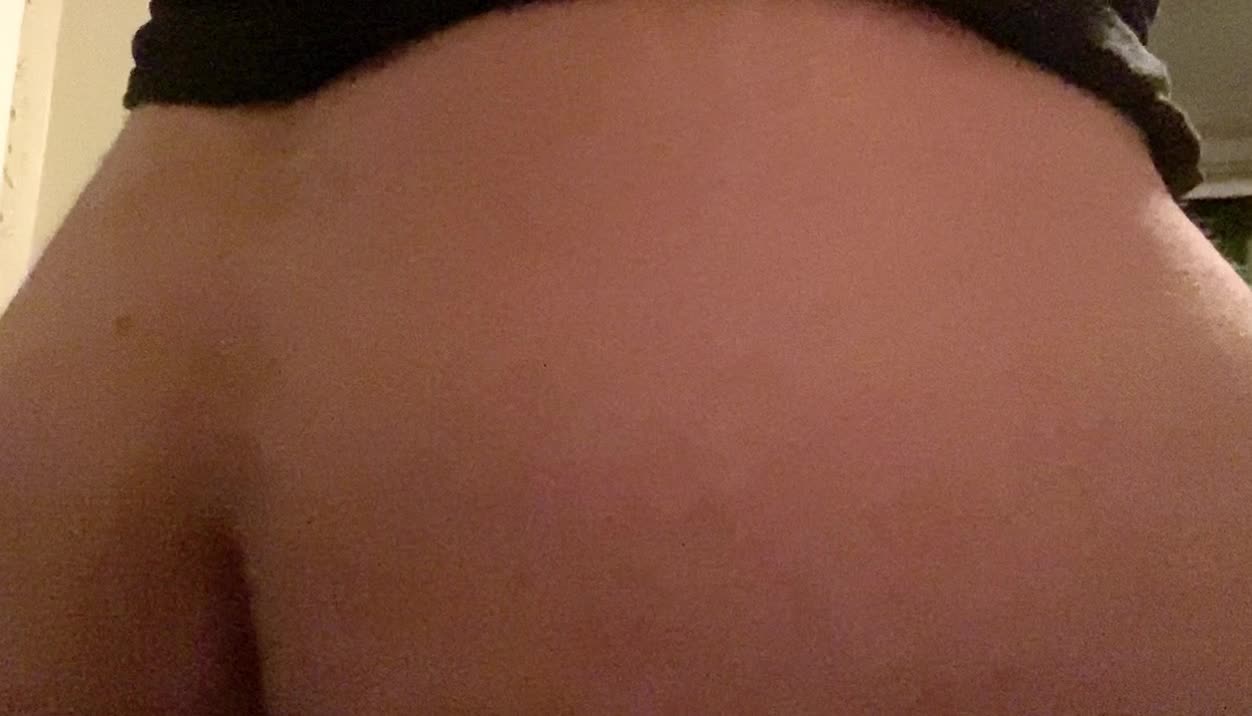 My girlfriend likes when I play with my ass 🍑