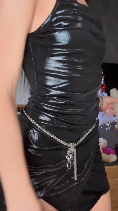 A shiny suit is perfect for sex, especially when you cum on it