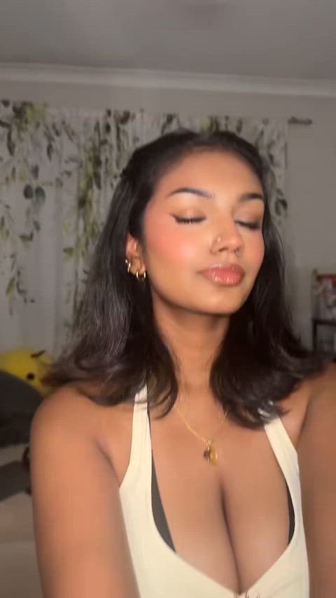 Cleavage in yellow pt. 2