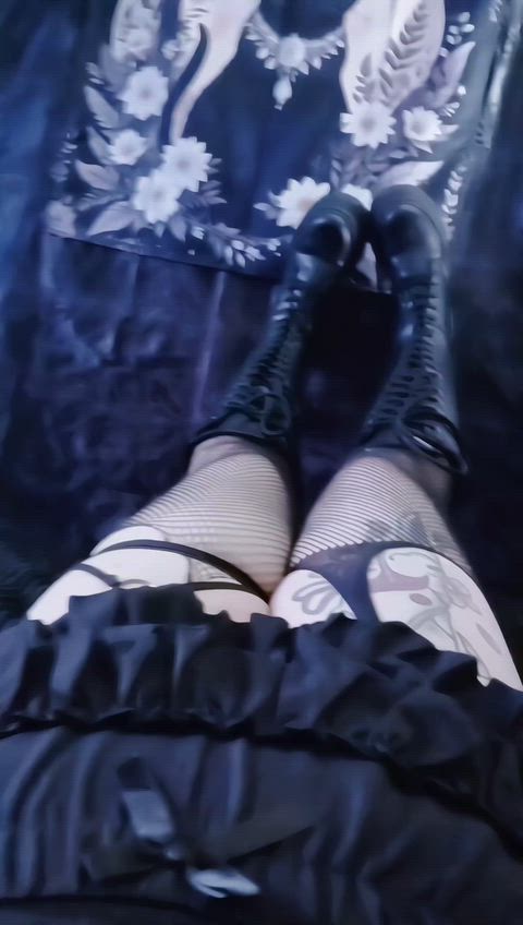Alt Amateur Chubby Fishnet Goth Latina OnlyFans Raven Thick Thighs Thighs Porn GIF by raven.roth