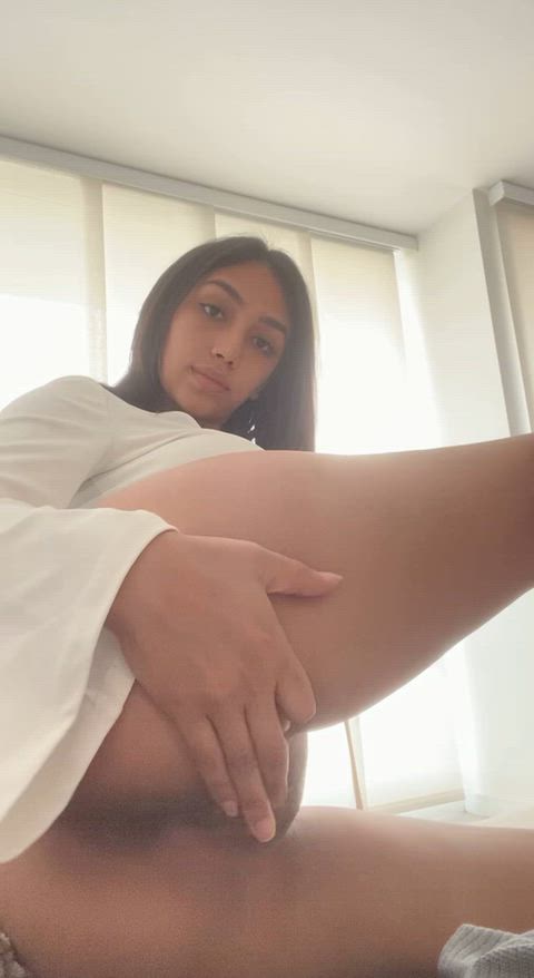 tempting enough to eat on first date