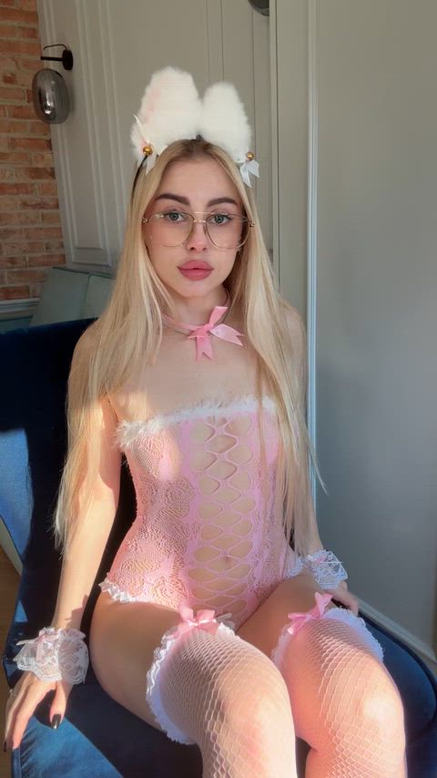 wanna play with me a little?