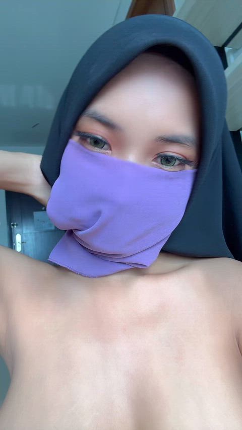 Natural boobs perfectly teasing your eyes