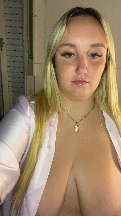 Do you like to play with lightly sagging boobs?