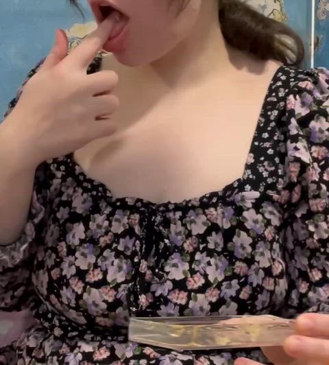 Prairie girl licking it clean