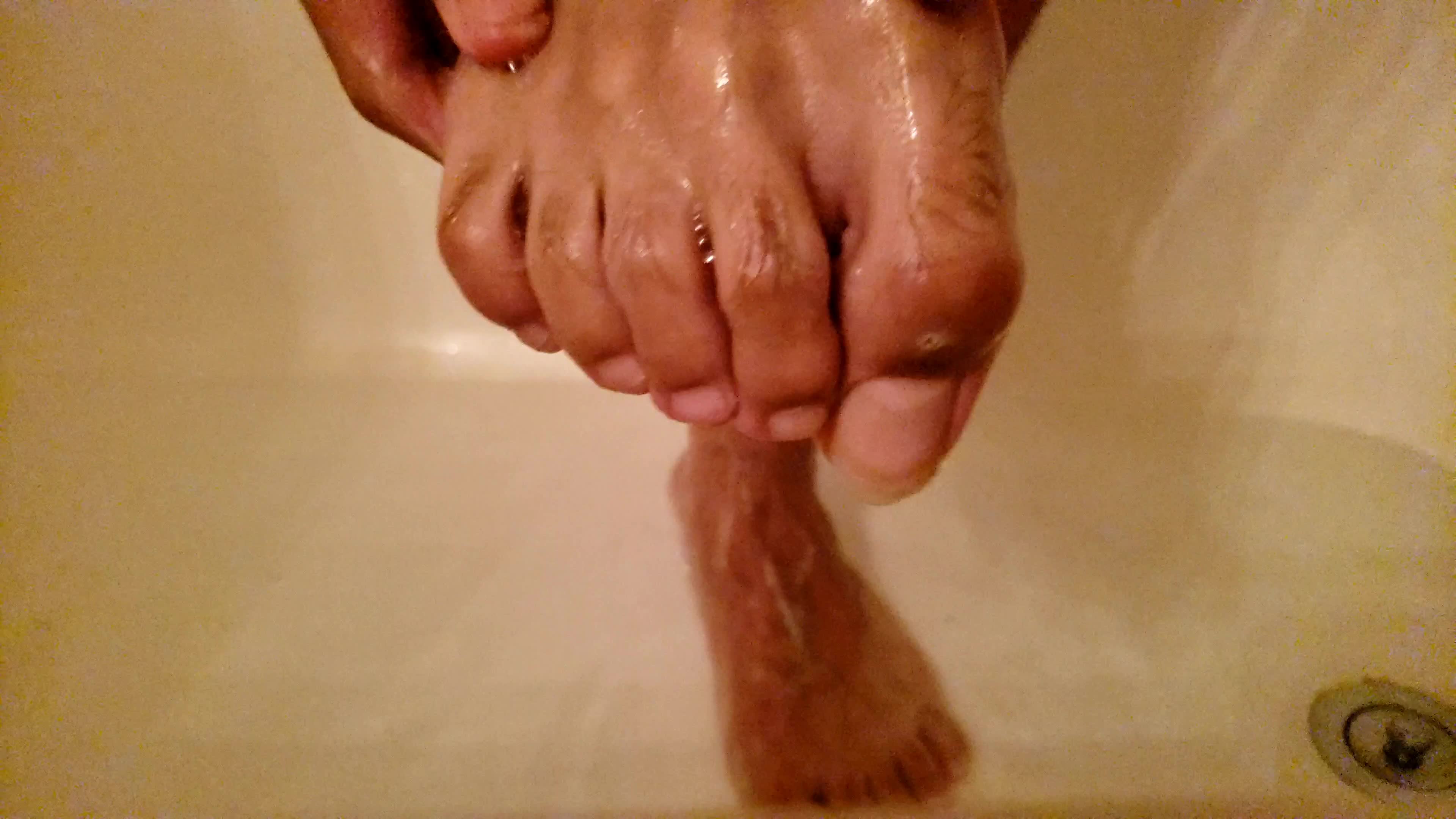 Any love for my hairy feet? 😊