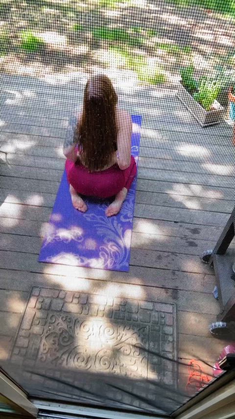 A yoga sex tape in 15 seconds