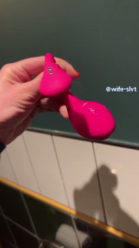 A married slut's nectar. Can you imagine how it tastes?