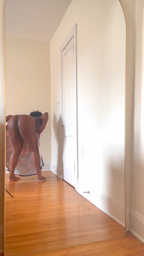 can you help me with this skirt?