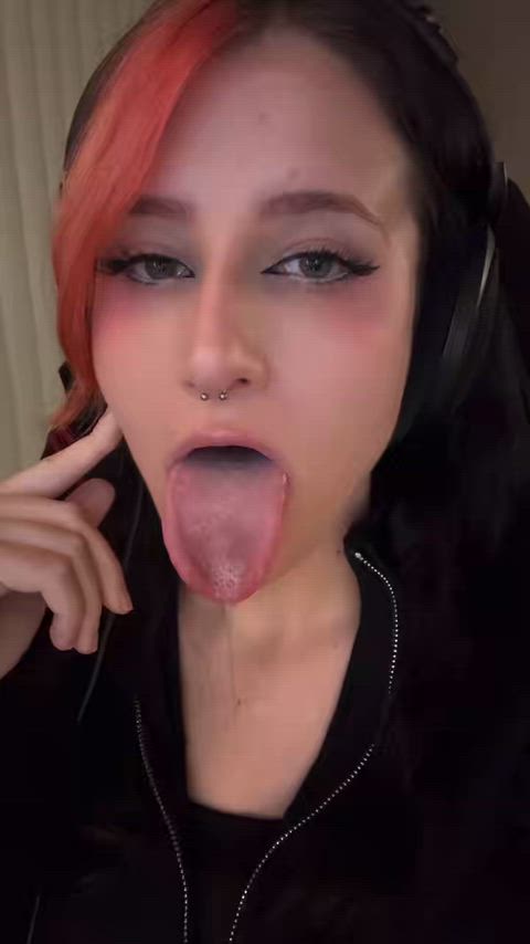 Are longer tongues hotter