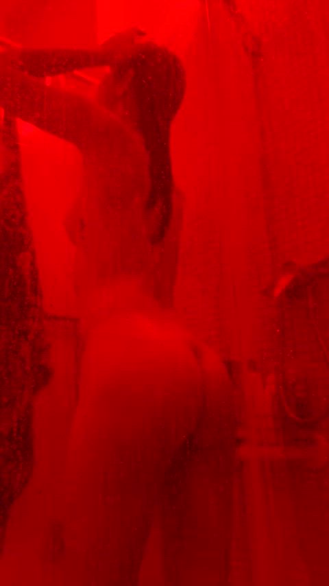 B cups in the shower 😘