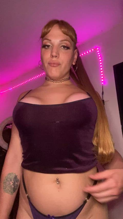 Violet top, dark power… kneel