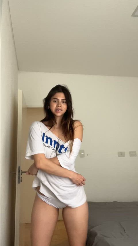 a quick reveal to show you my boobs