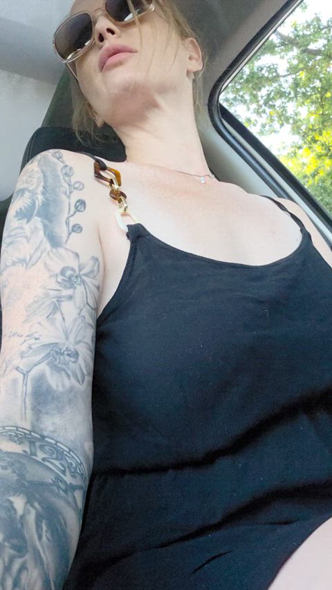 I know you enjoy a good public car flash.. ;)