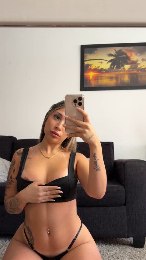 Big enough to keep your eyes here all night?