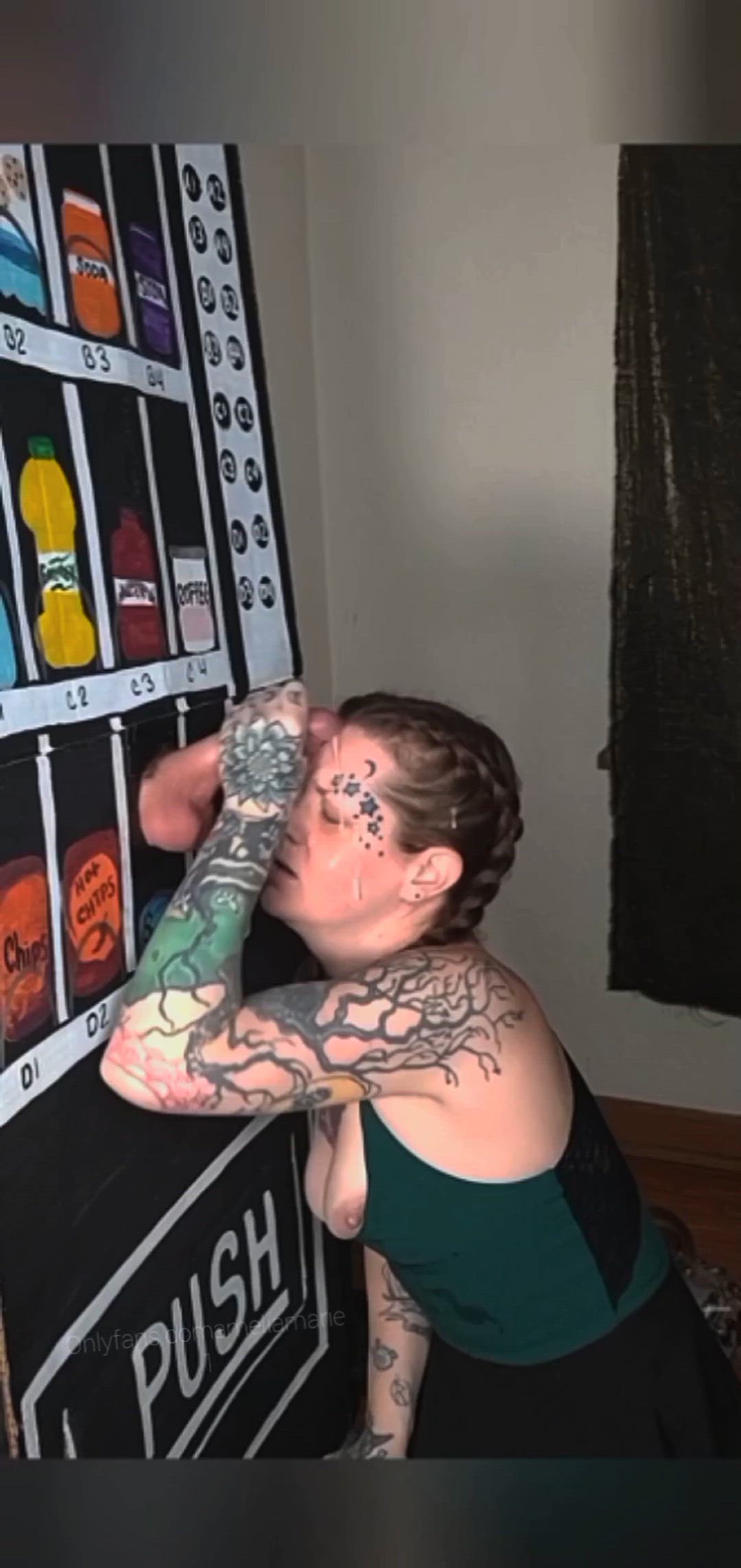 Cum, Cumshot, Facial, facials, girls-finishing-the-job, money-shots