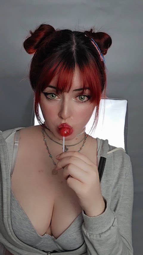 just a selected teen who wants to share her lollipop